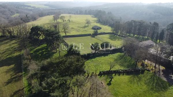 Château du XIXe siècle au cœur d'un domaine de 60 hectares à 30km de Nantes
