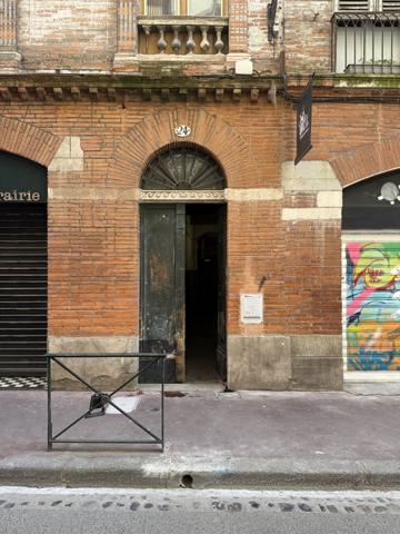 Cave voûtée exceptionnelle Place de la Bourse / Toulouse — Idéale Studio de Musique