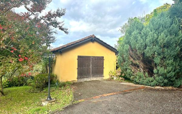 Maison à vendre    7 pièces • 228 m2 Dax