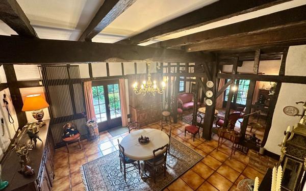 Maison à vendre    7 pièces • 228 m2 Dax