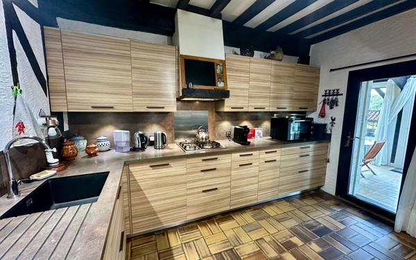 Maison à vendre    7 pièces • 228 m2 Dax