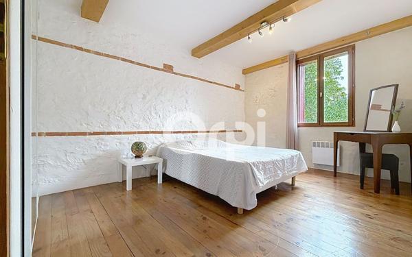 Maison à vendre    4 pièces •  Bages