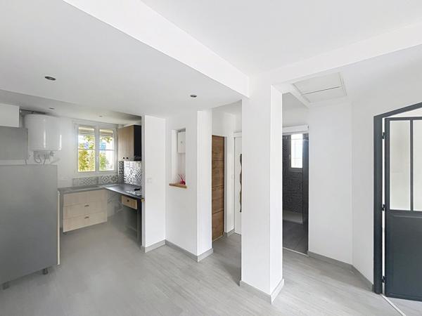 La Seyne/mer Très bel appartement T3 dans une résidence fermée refait à neuf avec prestations de qualités