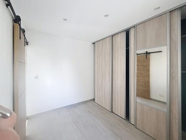 La Seyne/mer Très bel appartement T3 dans une résidence fermée refait à neuf avec prestations de qualités