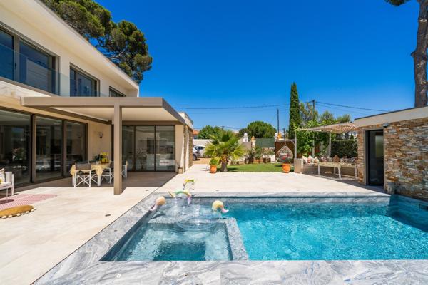 Vente Villa de luxe Marseille 12 8 Pièces 230 m²
