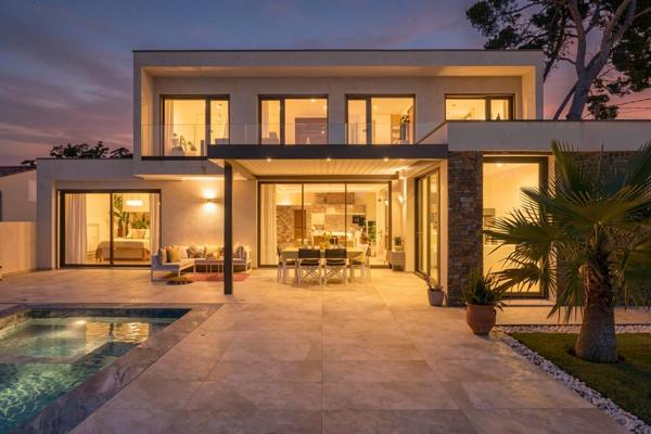 Vente Villa de luxe Marseille 12 8 Pièces 230 m²