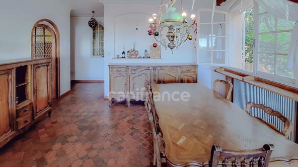 À vendre, Villa 183 m² + Appartement de 80 m², Terrain 1 110 m², Sausset Les Pins, PACA (13)