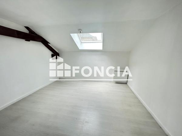 Location Maison 5 pièces 146.5 m² - 7 RUE SAINT BERNARD Lonny 08150