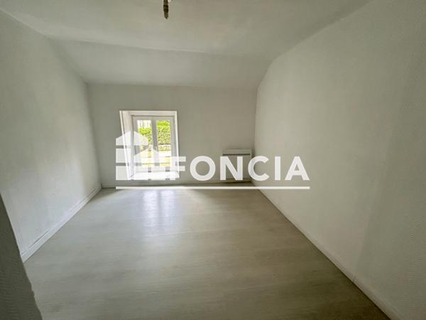 Location Maison 5 pièces 146.5 m² - 7 RUE SAINT BERNARD Lonny 08150