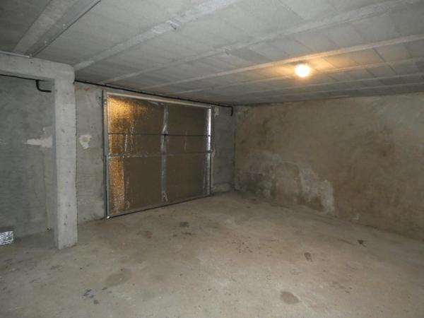 Immeuble de rapport composé de 2 appartements T2 de 35m² avec un garage en RDC.