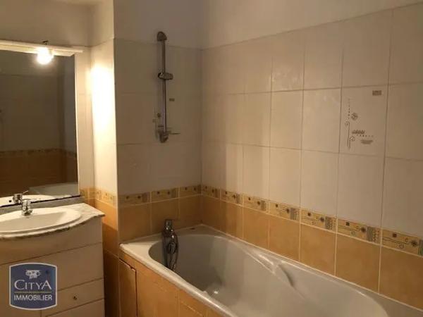 Appartement à louer 2 pièces 53.85m²