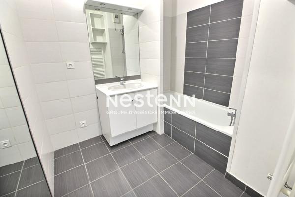 NESTENN#VENISSIEUX#MOULIN A VENT#LIMITE LYON 8°#APPARTEMENT#T3#TERRASSE#GARAGE#TRAMWAY T4 ET T5#GARE#BUS#METRO#COMMERCES#ECOLES#COLLEGES#COMPLEXE SPORTIF