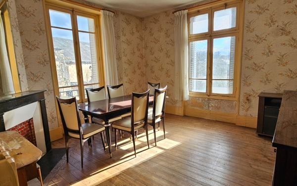 Maison à vendre    7 pièces •  Fismes