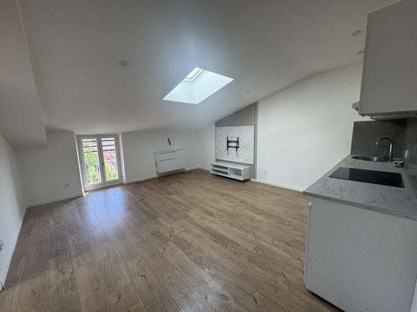 Appartement à louer 530 € CC Beaumont-de-Lomagne 3 p 41 m² DPE C
