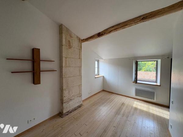 MAGNE, belle maison ancienne de 249 m²