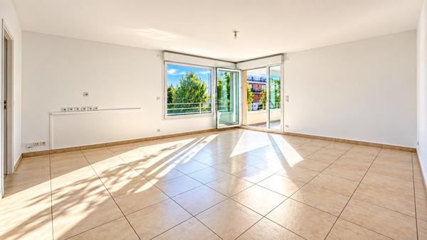 ESSEY-LÈS-NANCY T3 71 M² TERRASSE 2 STATIONNEMENTS