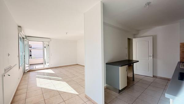 ESSEY-LÈS-NANCY T3 71 M² TERRASSE 2 STATIONNEMENTS