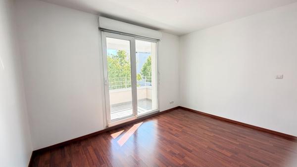 ESSEY-LÈS-NANCY T3 71 M² TERRASSE 2 STATIONNEMENTS