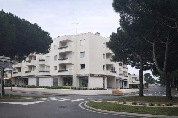 Dpt Charente Maritime (17), à vendre LA PALMYRE Local commercial