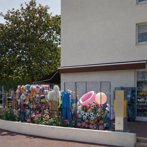 Dpt Charente Maritime (17), à vendre LA PALMYRE Local commercial