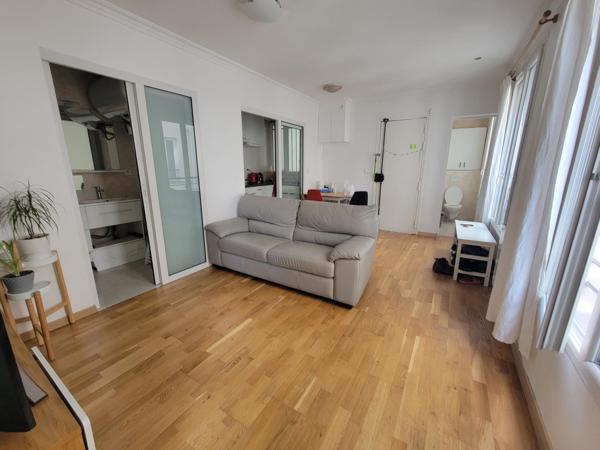 Trois pièces rue Saint-Maur