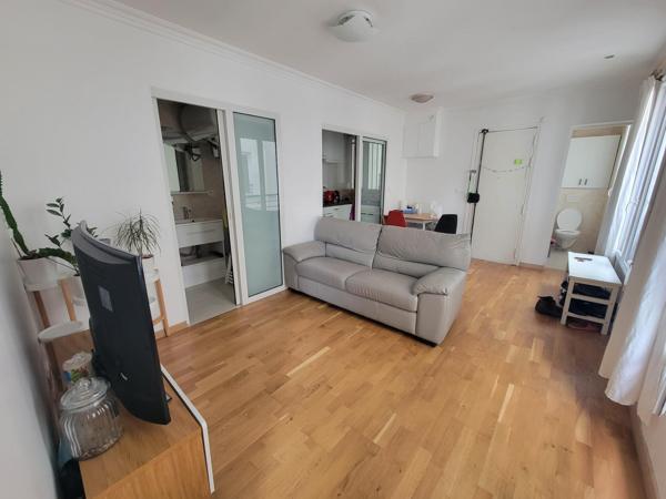 Trois pièces rue Saint-Maur