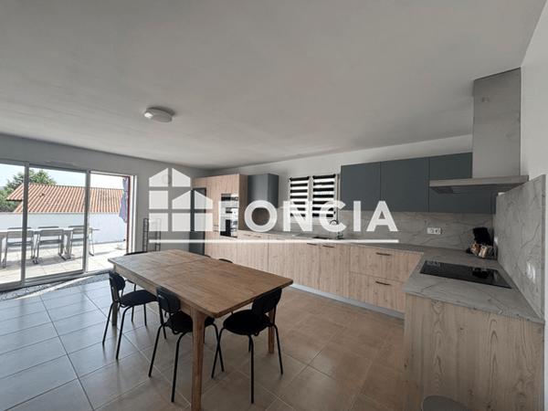 Location Appartement meublé 4 pièces 102 m² - 33 CHEMIN DE LULUA Saint Pee Sur Nivelle 64310