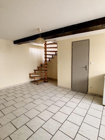Location appartement Chaumont - 2 pièce(s) - 40 m² - 370 €/mois