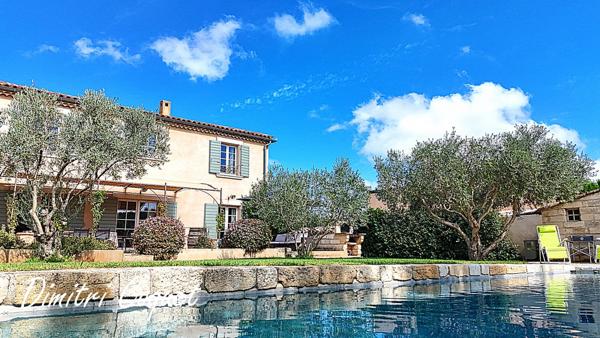 Bastide de caractère proche des plages