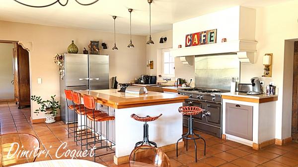 Bastide de caractère proche des plages