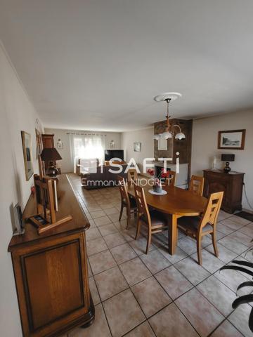 Maison familiale 199 m² profitant d’une belle situation à Genlis