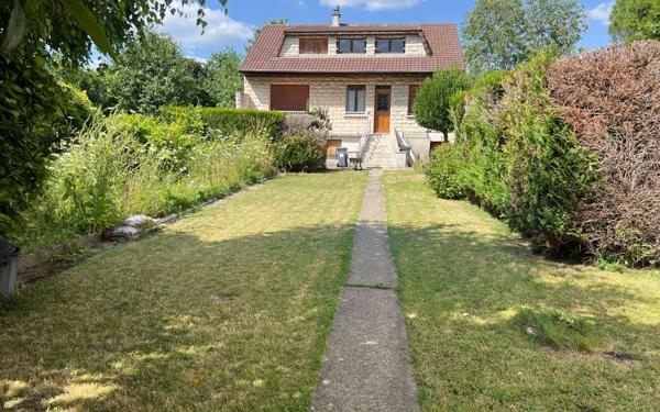 Maison à vendre    4 pièces • 3,76 m2 Rueil-Malmaison