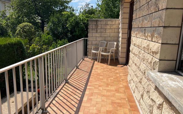 Maison à vendre    4 pièces • 3,76 m2 Rueil-Malmaison