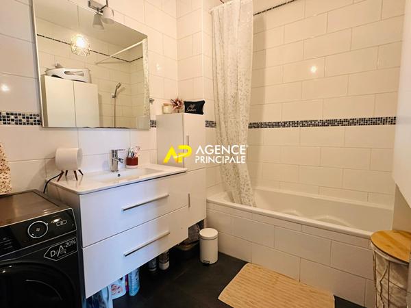 Sartrouville - Les Dix Arpents - Appartement 4 pièces 78.59 m2 avec cave et box 299 000 € **  - Référence  9587