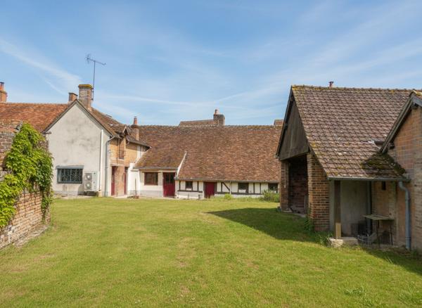 Maison Chaumont Sur Tharonne 7 pièce(s) 159 m2