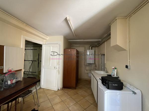 Maison de village avec garage et jardin