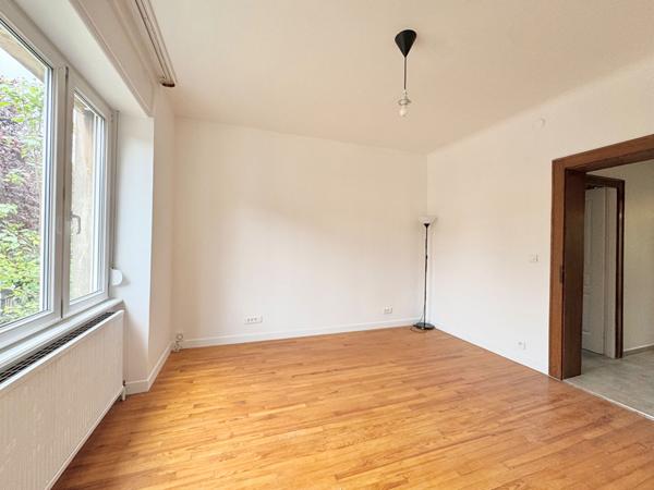 Lumineux T3 rénové avec son garage, son balcon, sa cave au coeur de Thionville