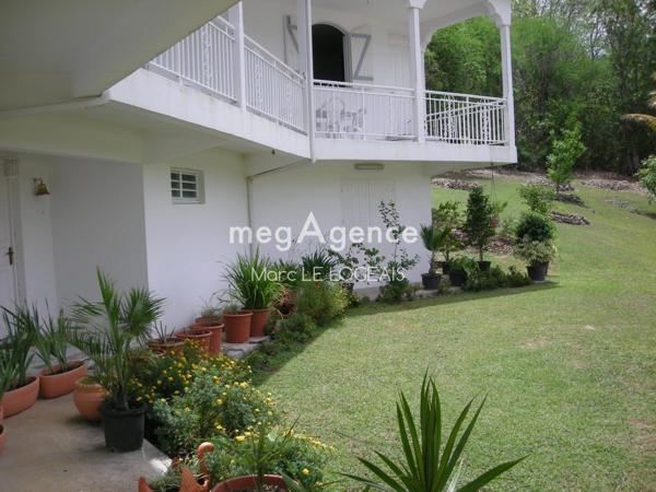 Maison à MORNE-A-L'EAU, 97111 - 7 pièces 180m²