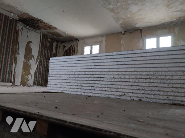 Un immeuble (ancien Hôtel – Restaurant)