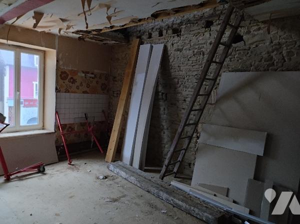 Un immeuble (ancien Hôtel – Restaurant)