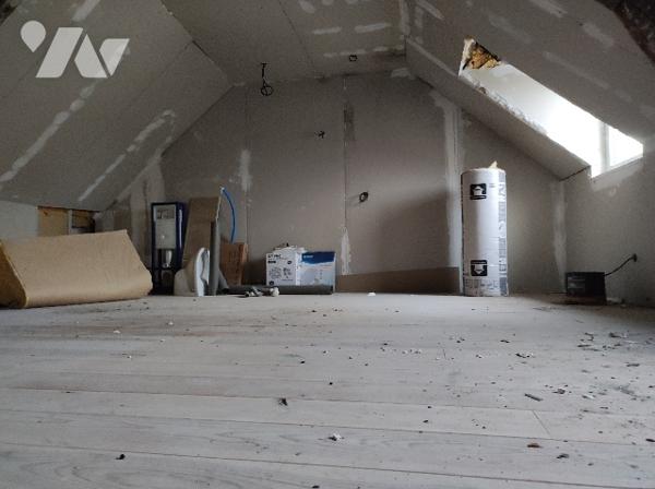 Un immeuble (ancien Hôtel – Restaurant)