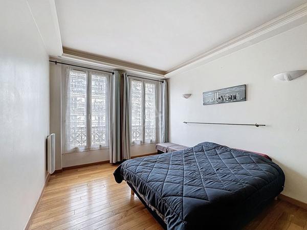 3 pièces traversant -  lumineux - Paris 18 / Jules Joffrin - 4e étage par escalier