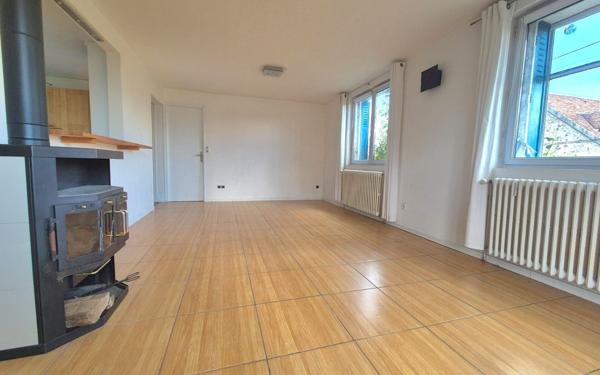 Maison à vendre    5 pièces • 103,61 m2 Pécy