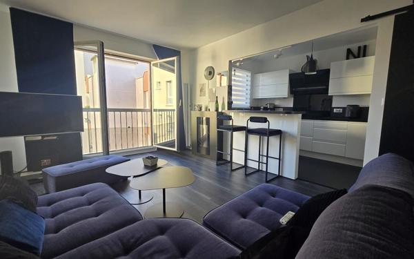 Appartement à vendre    2 pièces • 52,80 m2 Paris 12