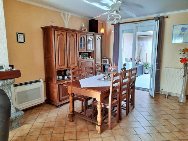 MAISON 3 CHAMBRES SUR DEMI-SOUS SOL