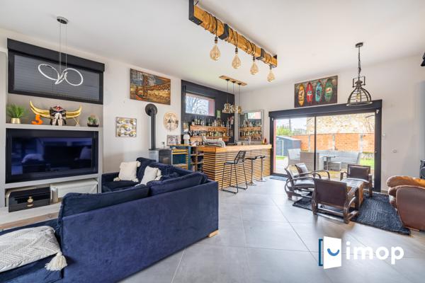 Pavillon individuel contemporain sur 1259 m² de terrain à Sainte Geneviève des Bois
