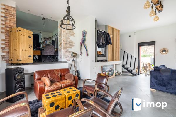 Pavillon individuel contemporain sur 1259 m² de terrain à Sainte Geneviève des Bois