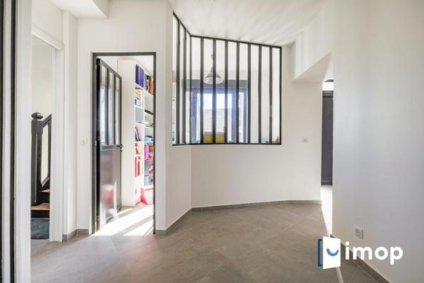 Pavillon individuel contemporain sur 1259 m² de terrain à Sainte Geneviève des Bois
