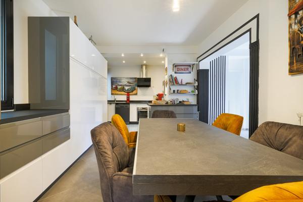Pavillon individuel contemporain sur 1259 m² de terrain à Sainte Geneviève des Bois