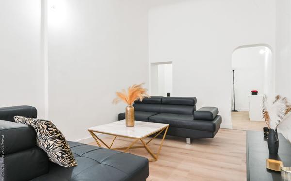 Appartement à vendre    2 pièces • 51 m2 Sanary-sur-Mer